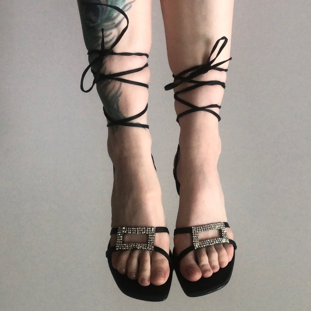 Lace up kitten heels 7